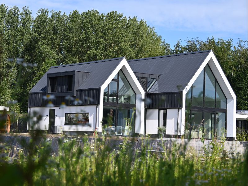 Graphite aan het water