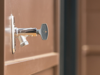 <h1>Gevelbekleding Gepatineerd zink</h1>